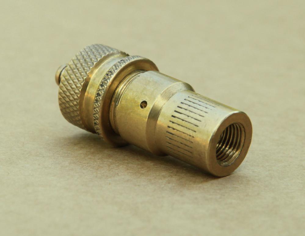 Дефлятор РИФ для стравливания давления в шинах 0,2-3 кг/см Дефлятор РИФ для стравливания давления в шинах 0,2-3 кг/см