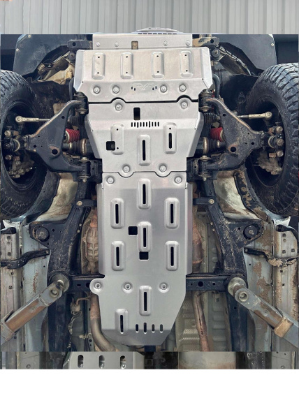 Защита Falcon радиатора, картера, РК, КПП для Toyota Hilux 2015-2024, алюм. 8 мм