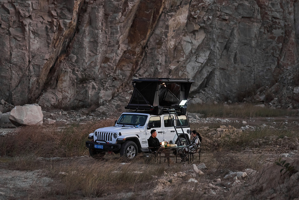 Палатка на крышу автомобиля Wild Land Rock Cruiser 140 pro