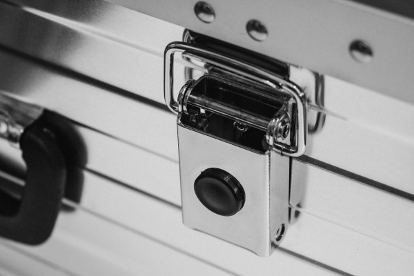 Ящик алюминиевый РИФ 457х317х262 мм (ДхШхВ)