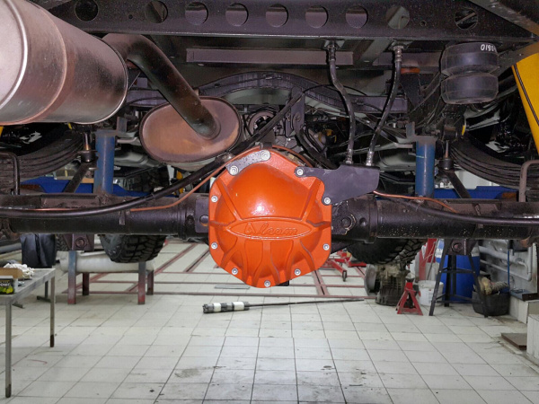 Кронштейн РИФ для крепления тормозных трубок заднего моста УАЗ лифт 5 см