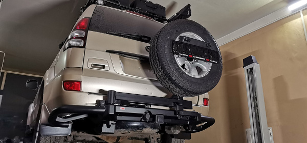 Бампер РИФ силовой задний Toyota Land Cruiser Prado 120 c квадратом под фаркоп и калиткой