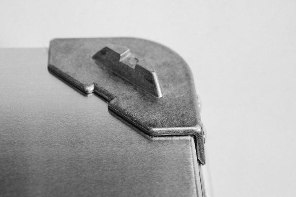 Ящик алюминиевый РИФ усиленный с замком 902х495х379 мм (ДхШхВ)