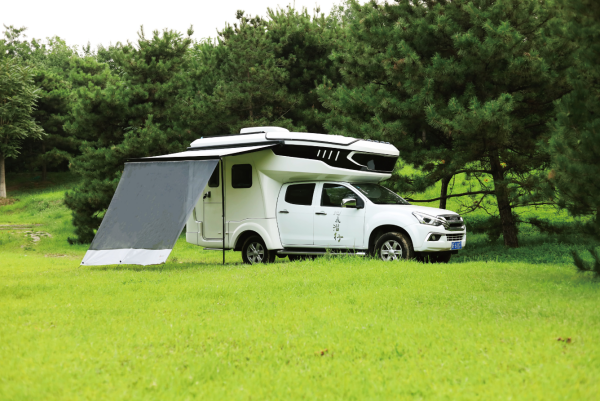 Стенка солнцезащитная (санблокер) к кассетной маркизе РИФ серии 5533, 5833, 5933, 4,0х2.1м