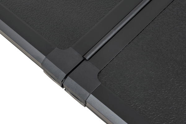 Крышка кузова РИФ для Dodge Ram 2009 с рембоксами, трёхсекц. 1763х1346 мм, алюм., черная (5,8 ft)