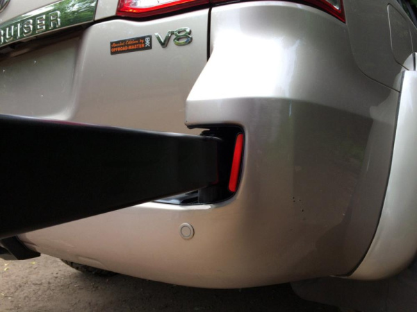 Калитка РИФ с фаркопом в штатный задний бампер Toyota Land Cruiser 200 2008-2015 под штатное колесо