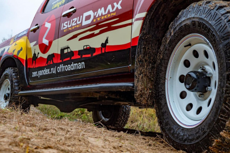 Пороги РИФ силовые Isuzu D-MAX (2012-2019)